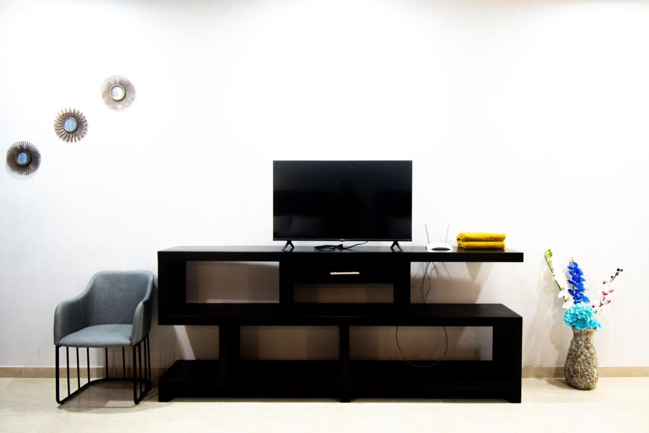 Hotel Casa Tortuga Tulum - Cenotes Park Inclusive Экстерьер фото A TV stand
