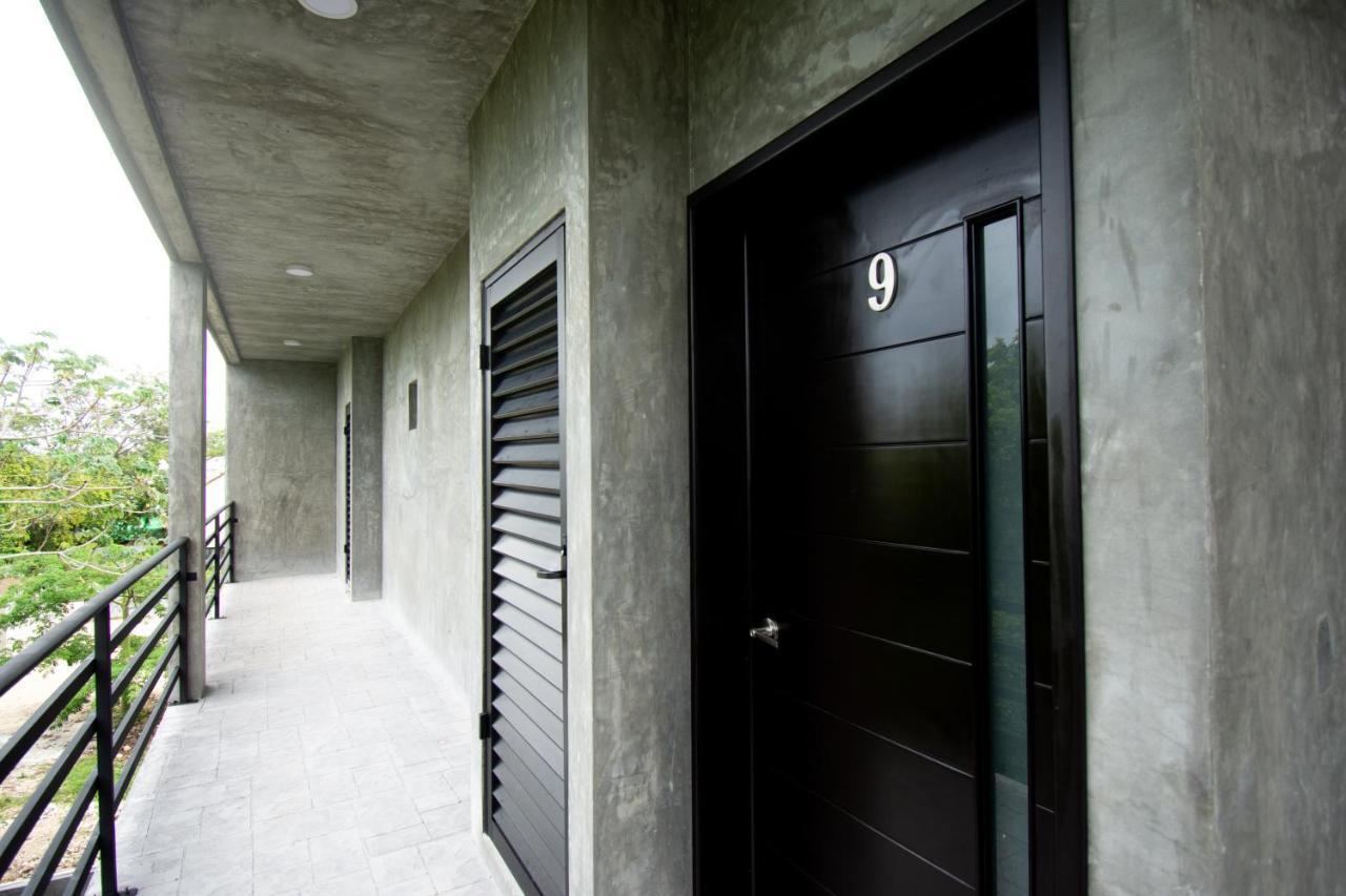 Hotel Casa Tortuga Tulum - Cenotes Park Inclusive Экстерьер фото A typical apartment door in a condominium